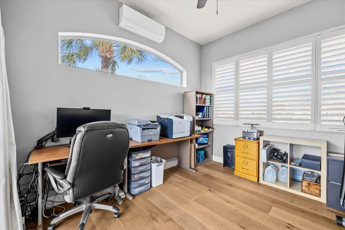 Listing photo id 37 for 8117 Brighton Drive