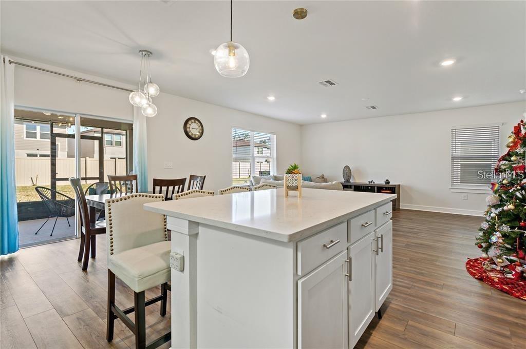 Image 10 of 32 For 30555 Thunderbird Drive