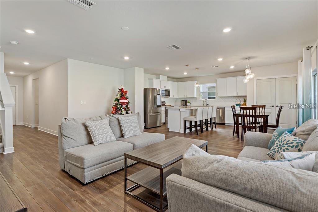 Image 12 of 32 For 30555 Thunderbird Drive