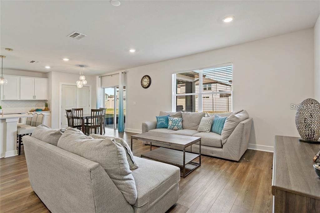 Image 14 of 32 For 30555 Thunderbird Drive