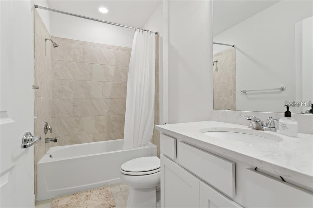 Image 17 of 32 For 30555 Thunderbird Drive