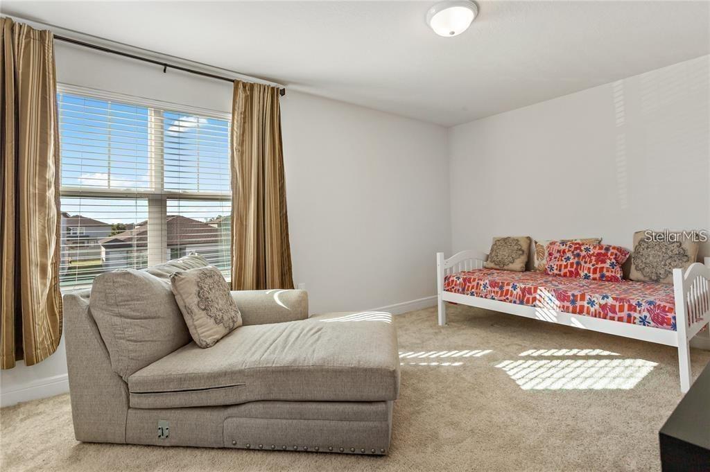 Image 18 of 32 For 30555 Thunderbird Drive