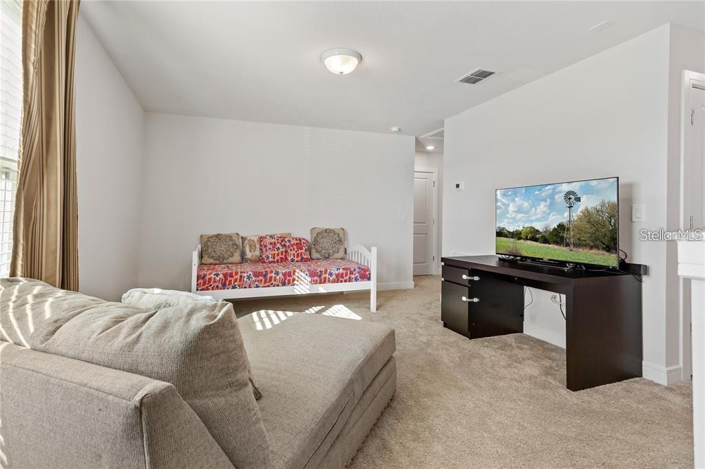 Image 21 of 32 For 30555 Thunderbird Drive