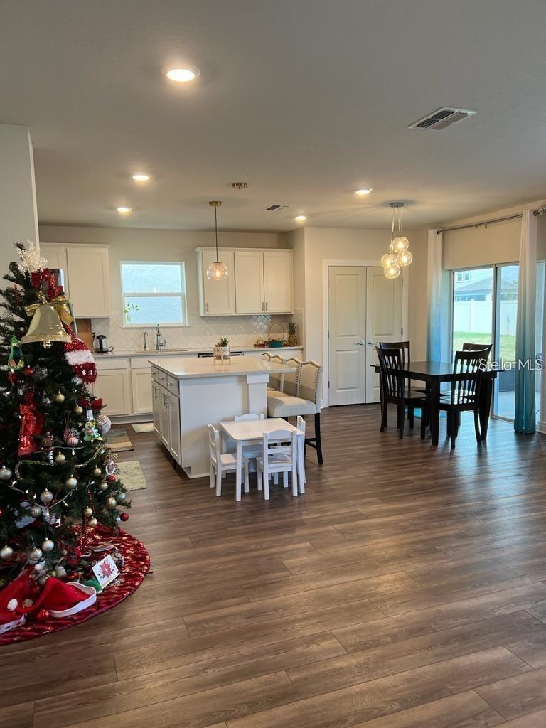 Image 4 of 32 For 30555 Thunderbird Drive