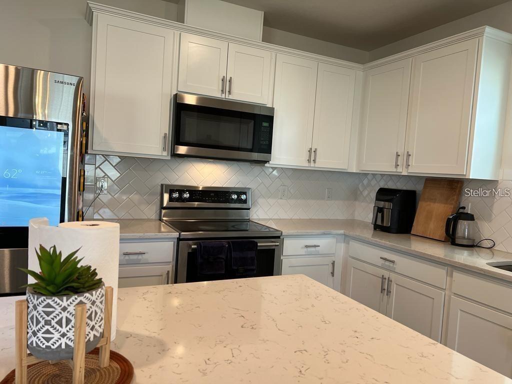 Image 7 of 32 For 30555 Thunderbird Drive