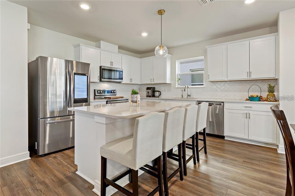 Image 9 of 32 For 30555 Thunderbird Drive