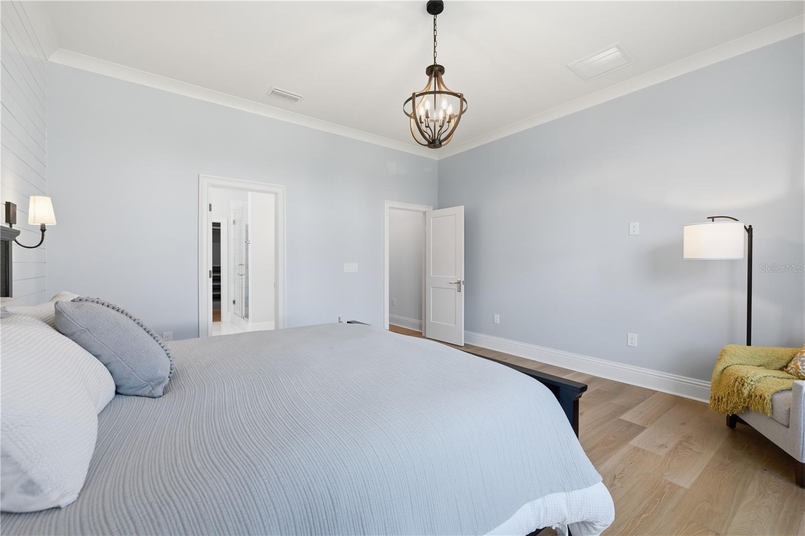 Image 25 of 65 For 807 West Street