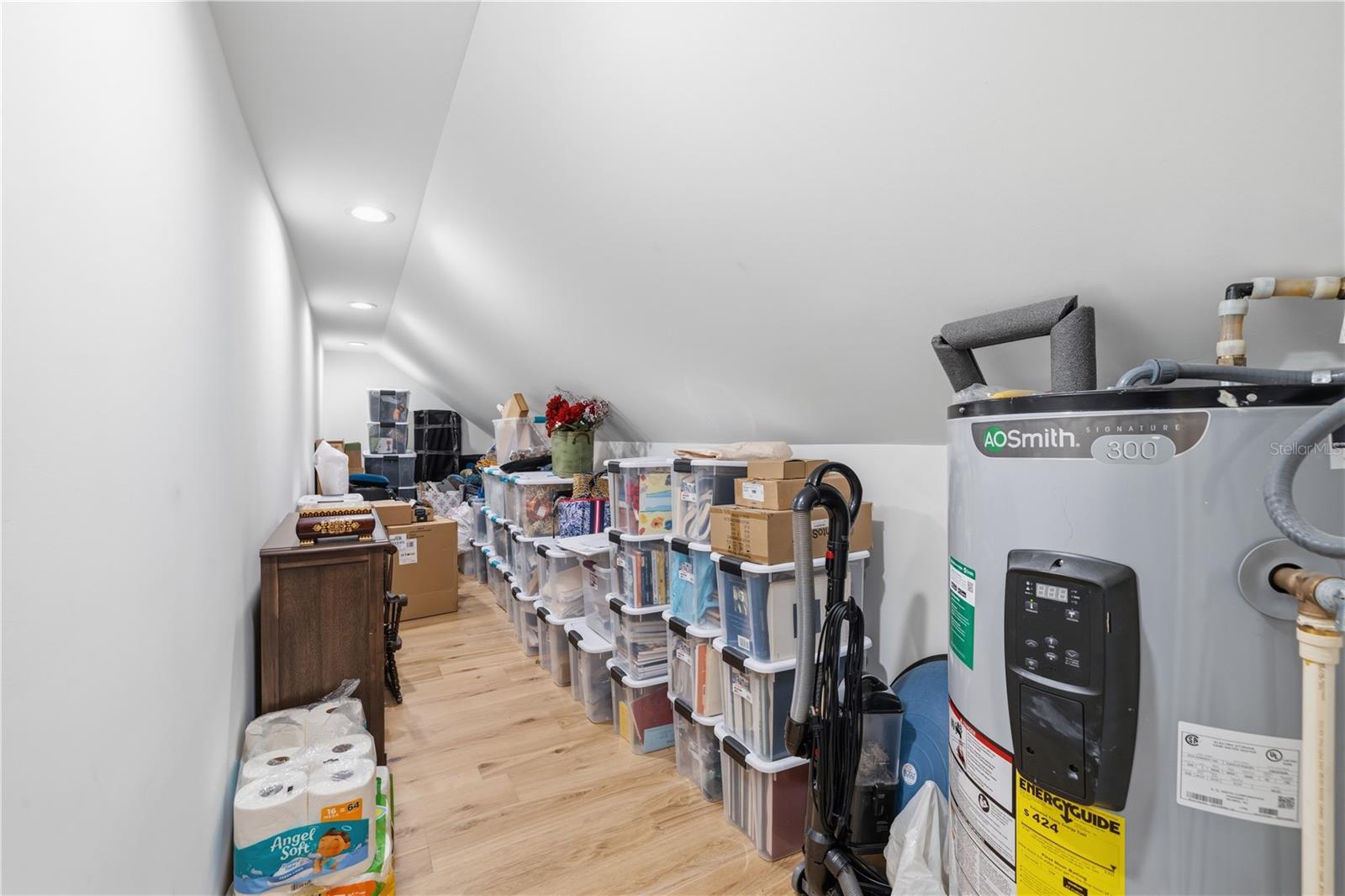 Image 39 of 65 For 807 West Street