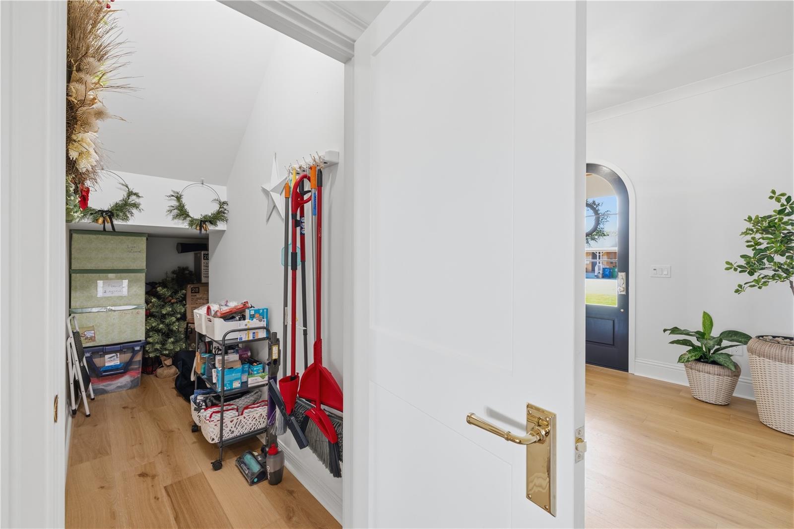 Image 51 of 65 For 807 West Street