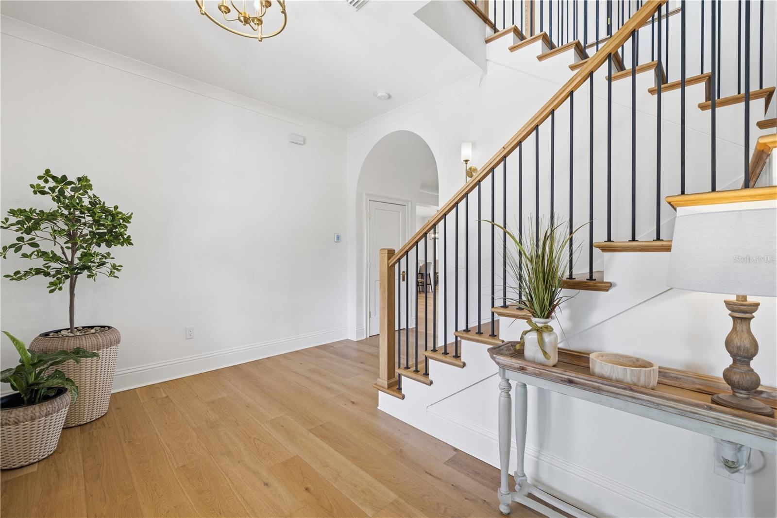 Image 8 of 65 For 807 West Street