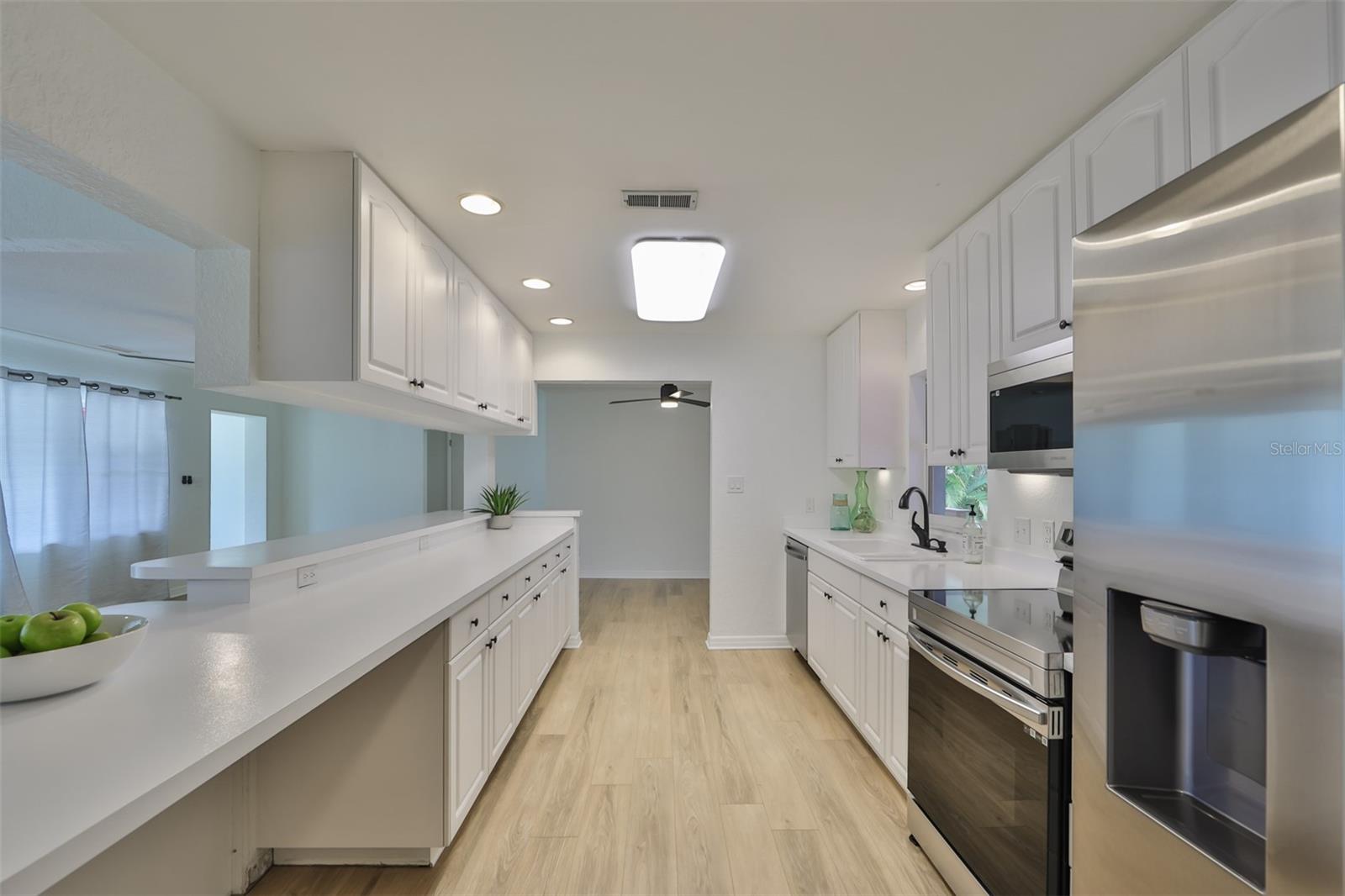 Image 7 of 31 For 6145 1st Avenue N