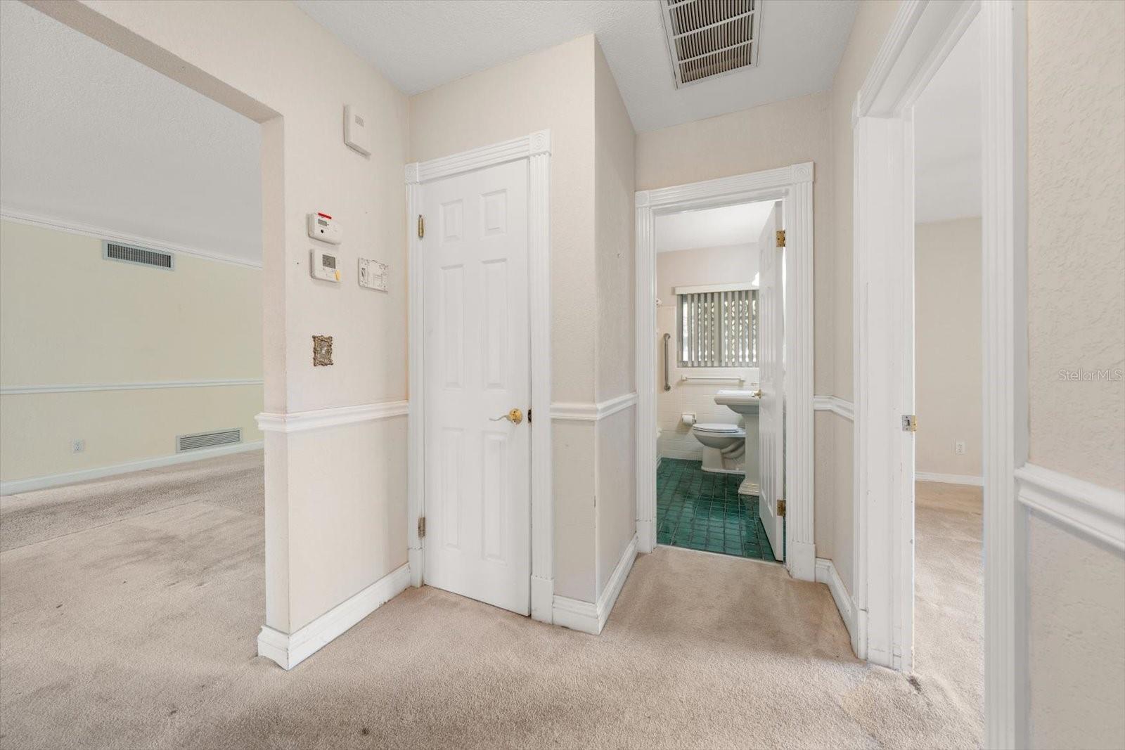 Image 15 of 48 For 230 Garden Circle