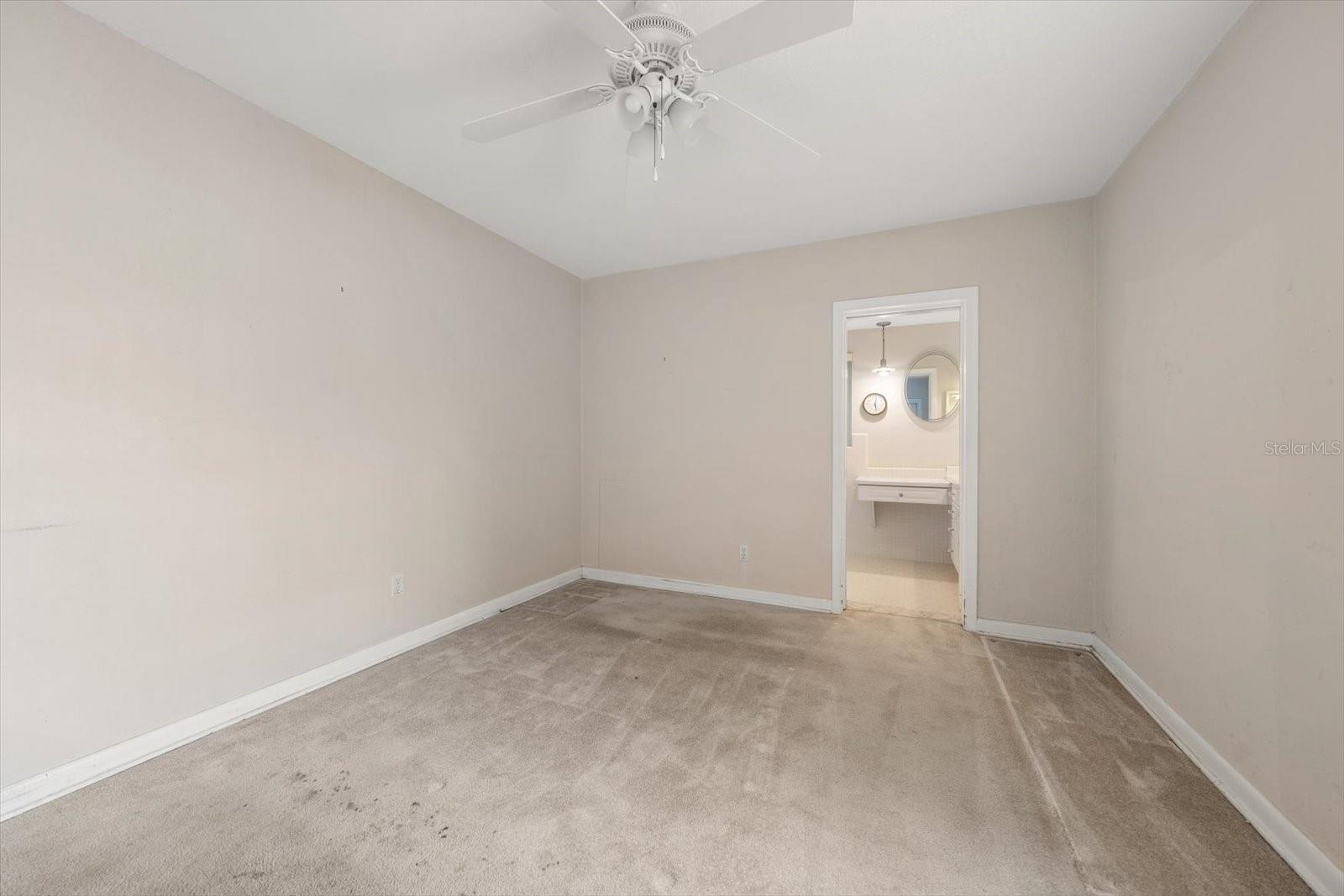 Image 18 of 48 For 230 Garden Circle