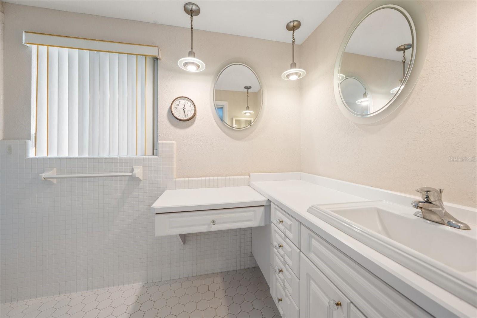 Image 19 of 48 For 230 Garden Circle