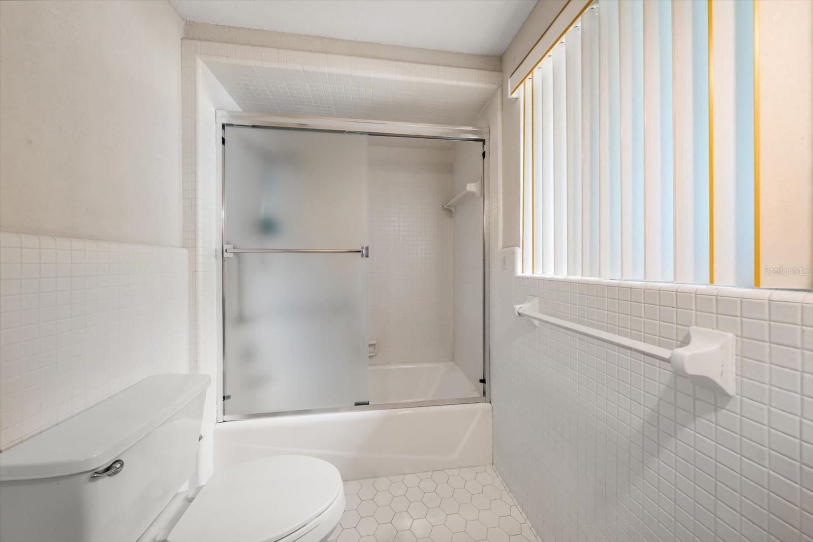 Image 20 of 48 For 230 Garden Circle