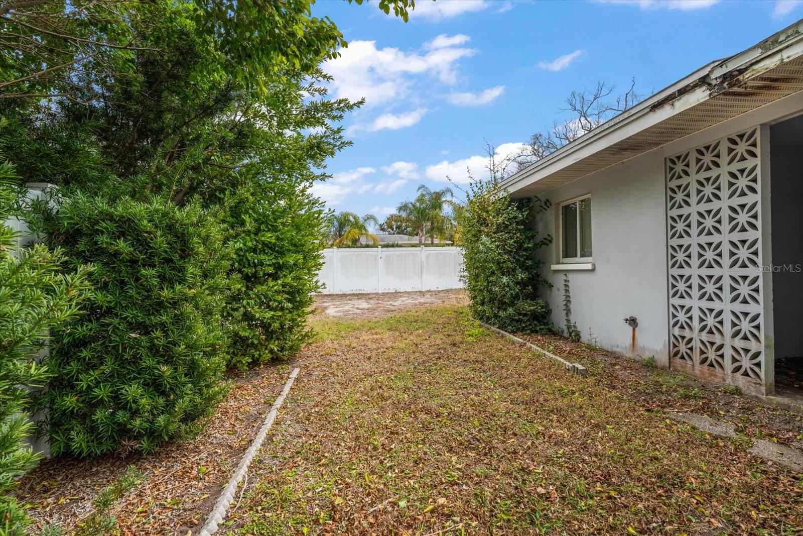 Image 36 of 48 For 230 Garden Circle