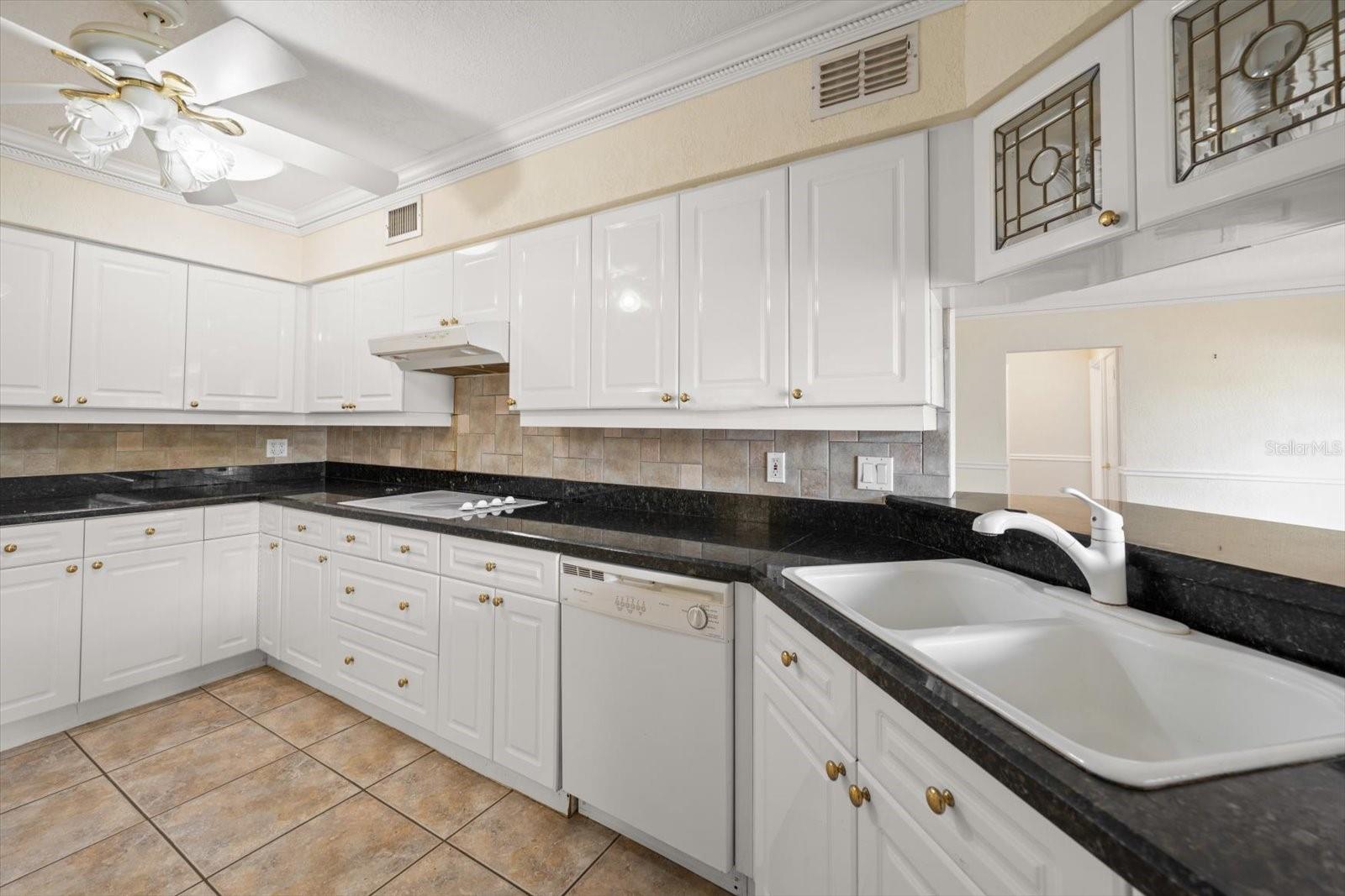 Image 8 of 48 For 230 Garden Circle