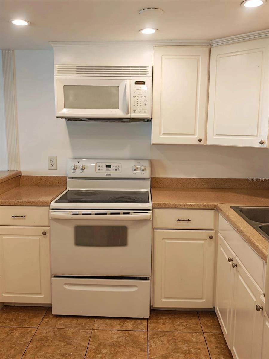 Image 15 of 25 For 5820 Church Avenue 112