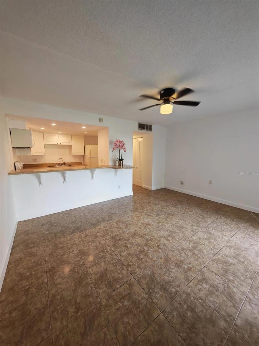 Image 4 of 25 For 5820 Church Avenue 112