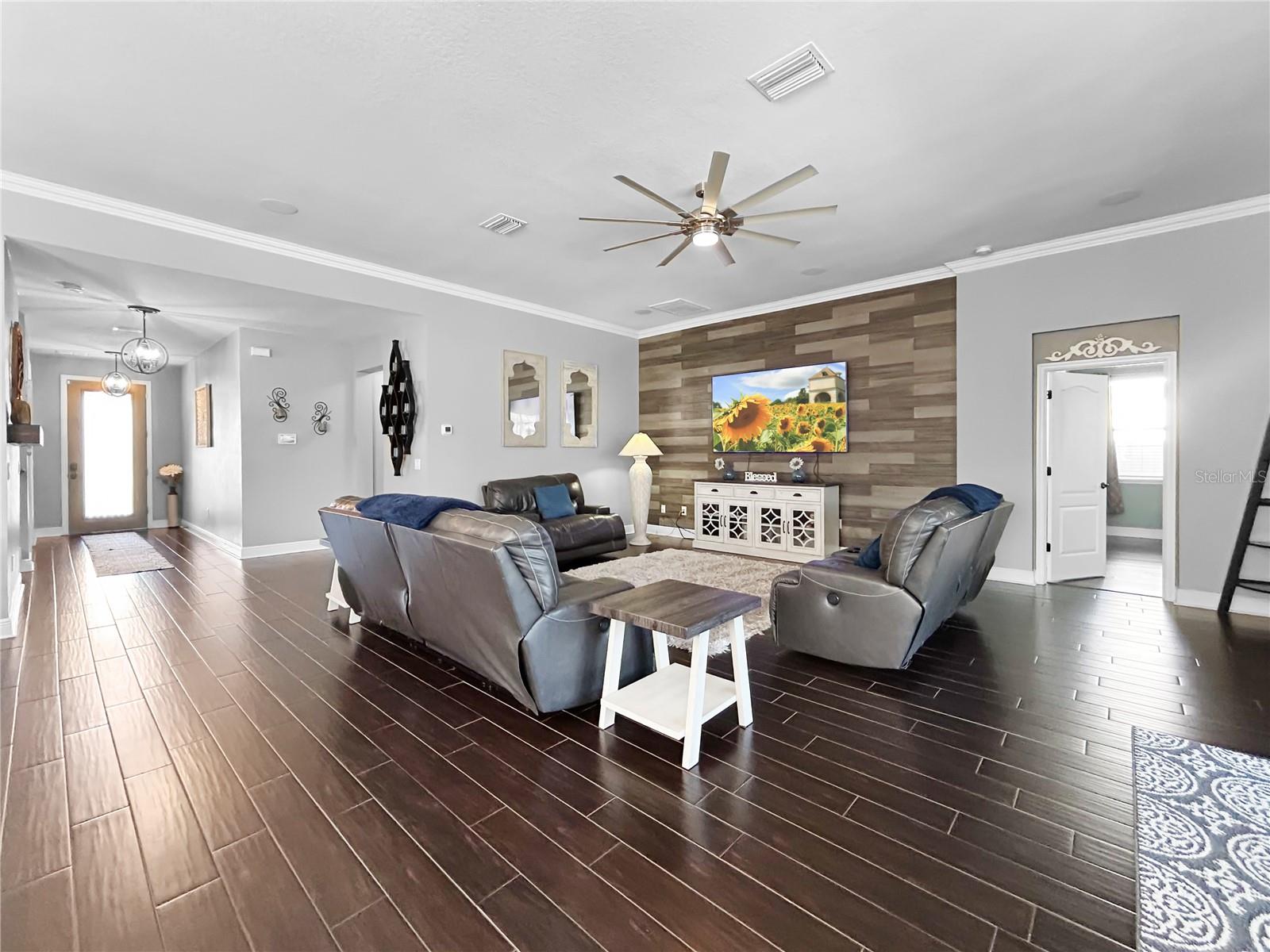 Image 16 of 45 For 11622 Lake Lucaya Drive