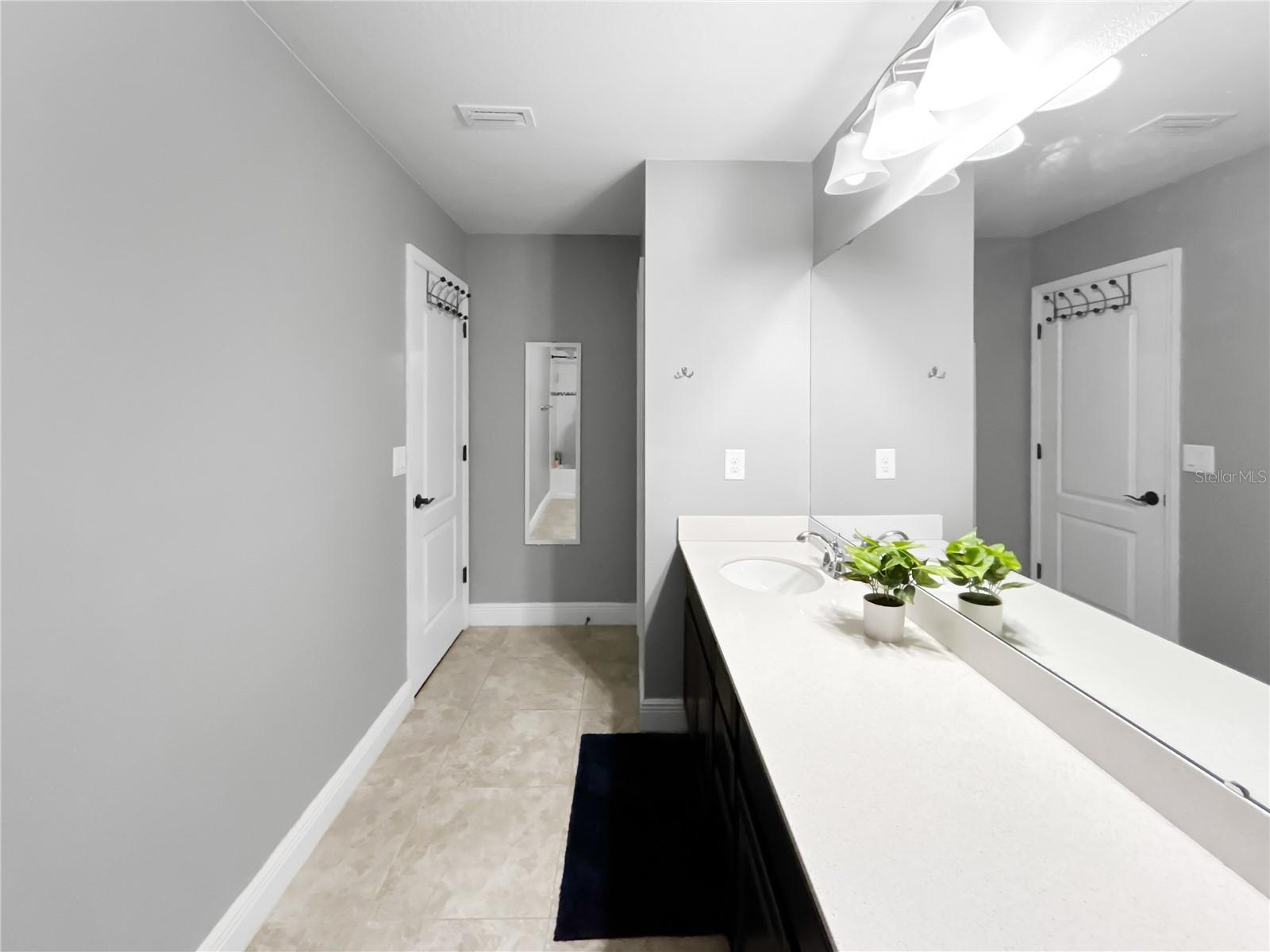 Image 35 of 45 For 11622 Lake Lucaya Drive