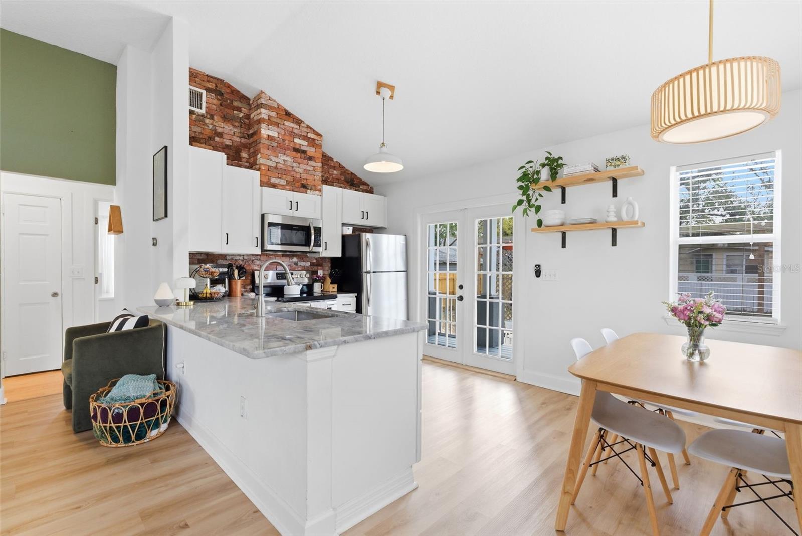 Image 10 of 46 For 110 Cayuga Street