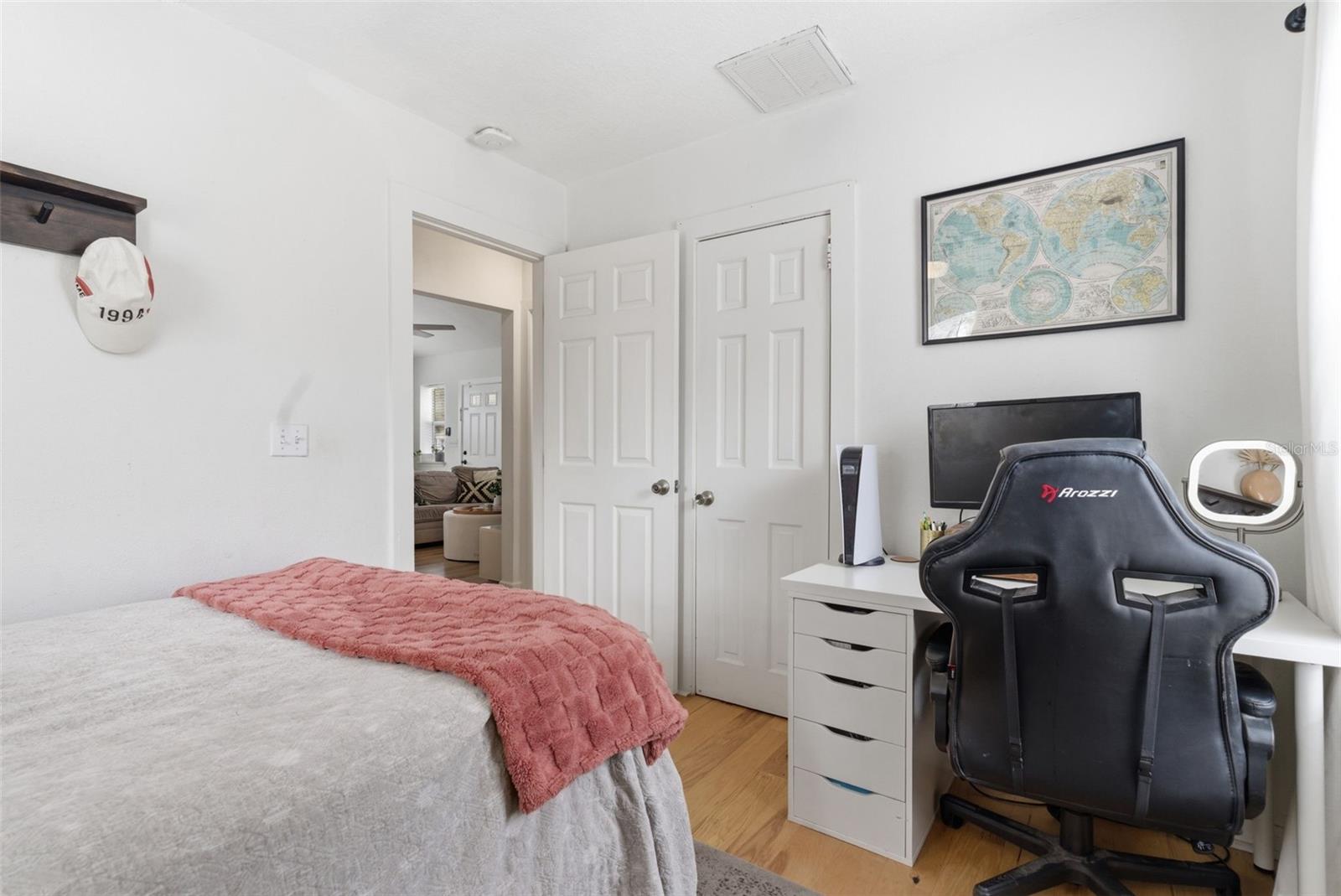 Image 19 of 46 For 110 Cayuga Street