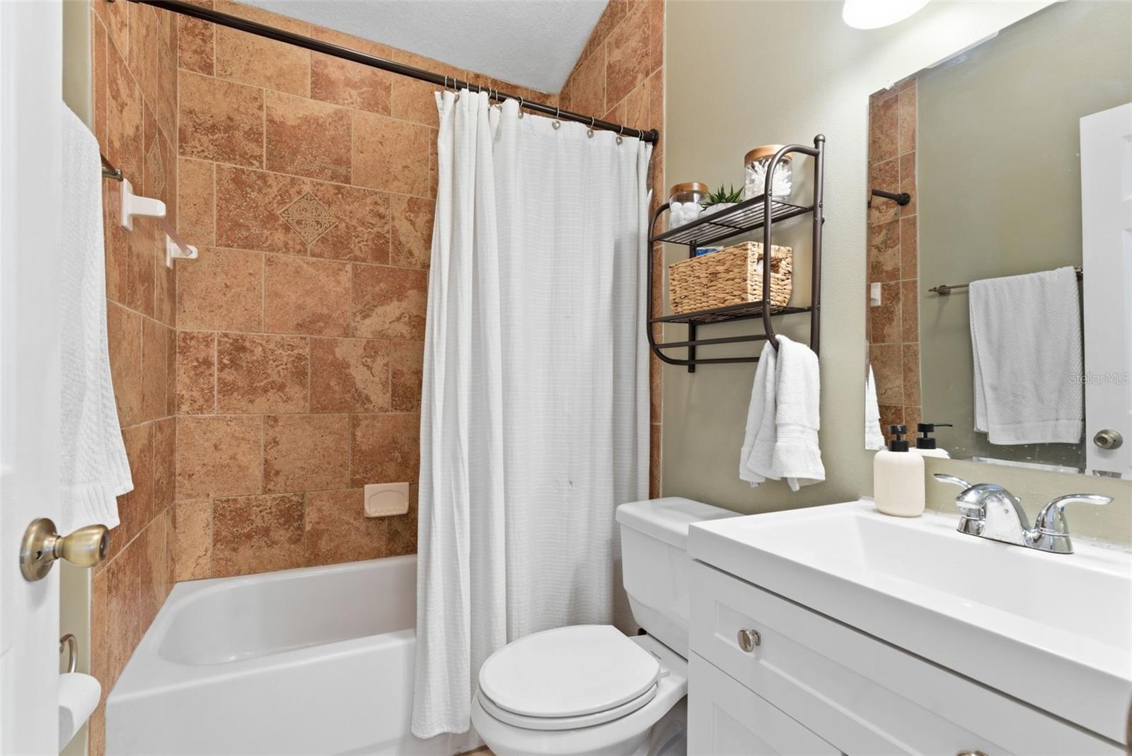 Image 20 of 46 For 110 Cayuga Street