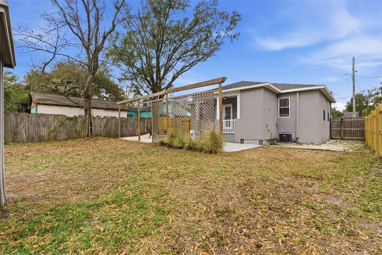 Image 29 of 46 For 110 Cayuga Street