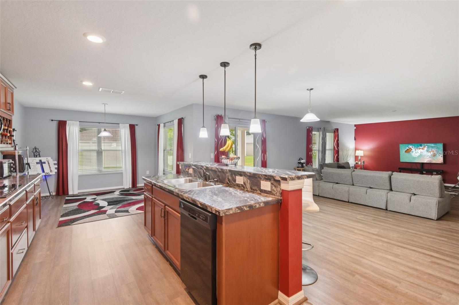 Image 13 of 50 For 4248 Moon Shadow Loop