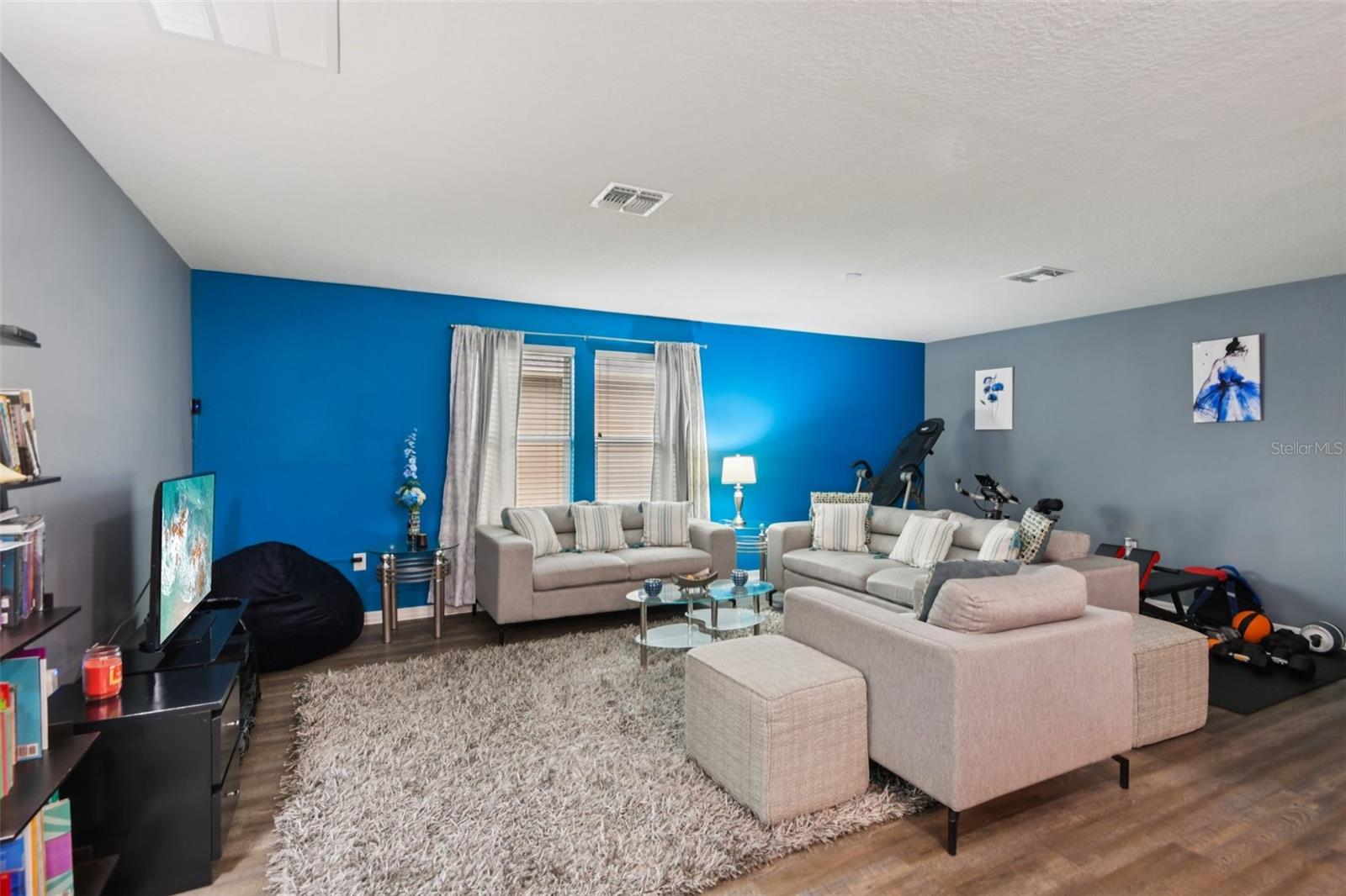 Image 4 of 50 For 4248 Moon Shadow Loop