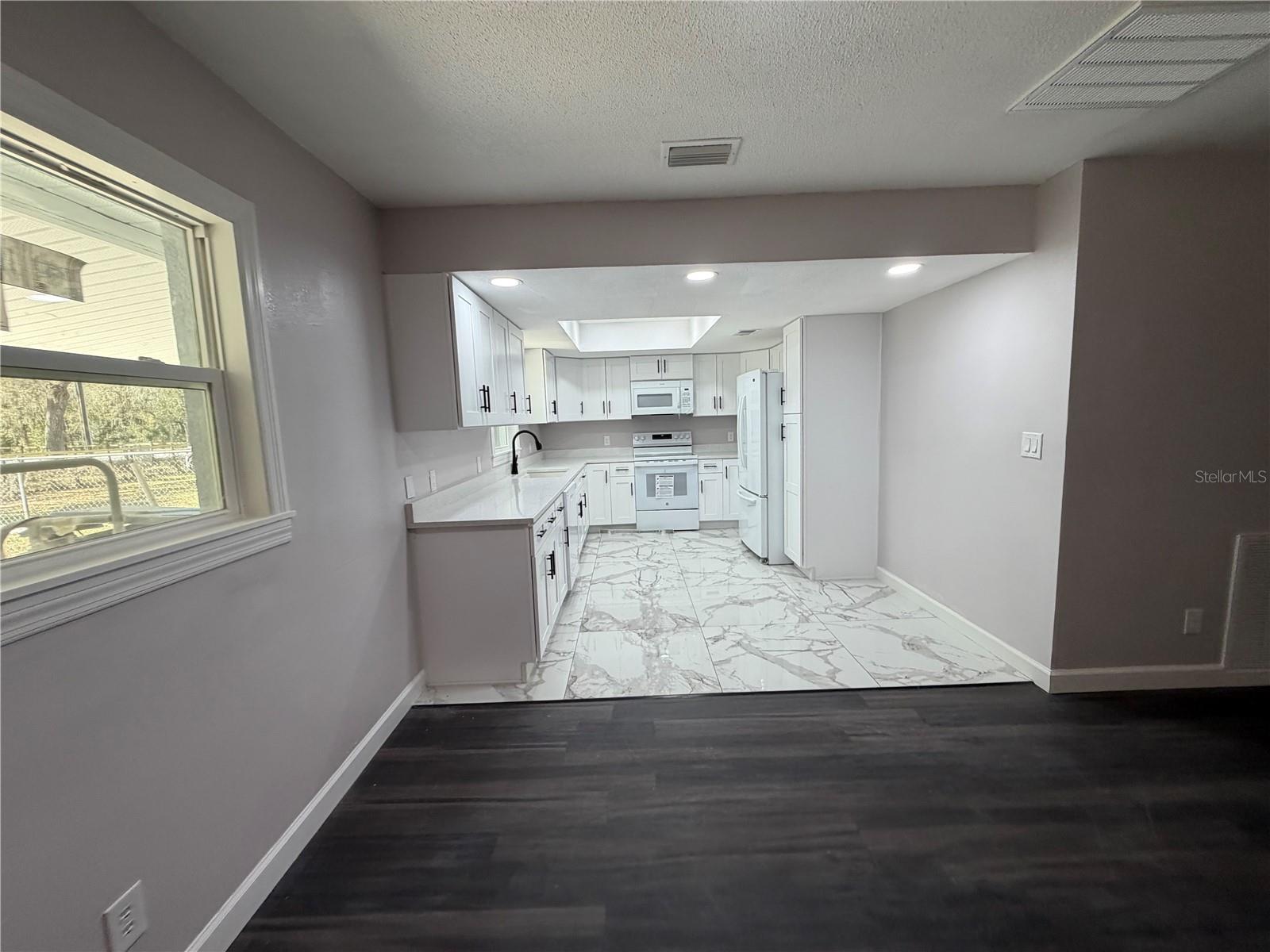 Image 19 of 67 For 1440 Walker Road