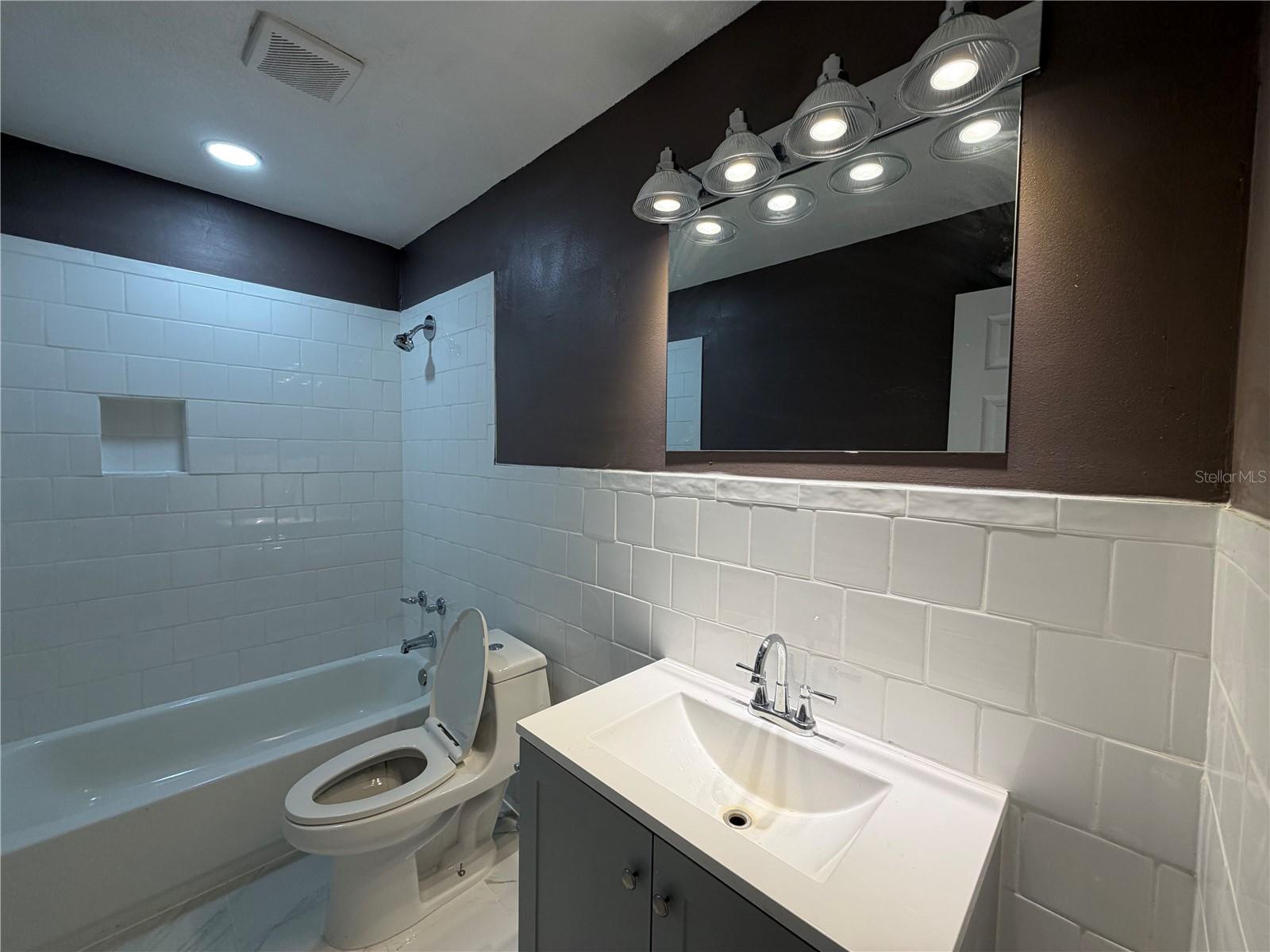 Image 29 of 67 For 1440 Walker Road