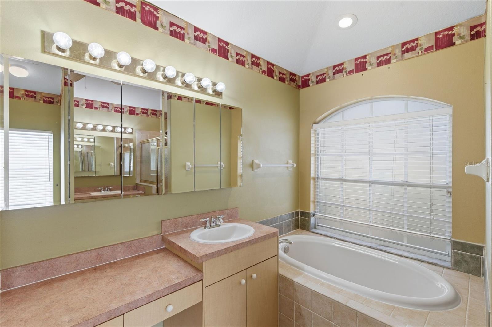 Image 23 of 44 For 9238 Sea Oaks Court