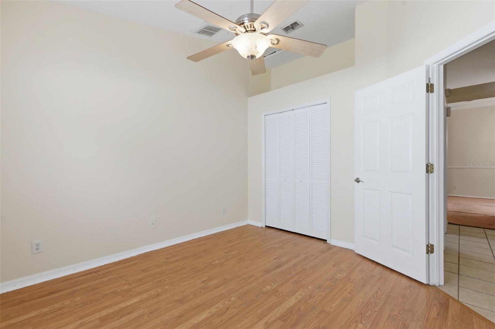 Image 31 of 44 For 9238 Sea Oaks Court