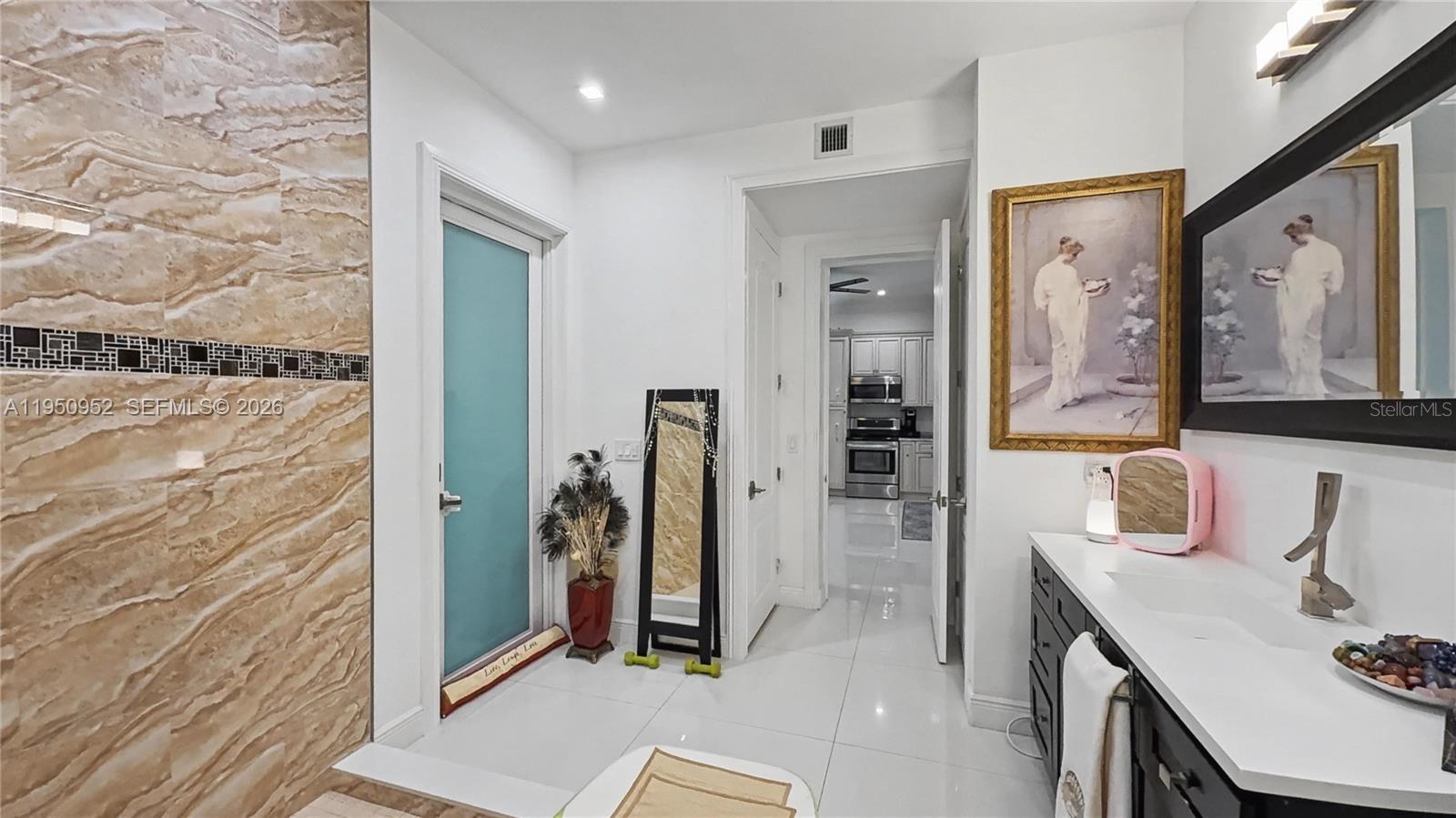 Image 16 of 28 For 34 Seagate Beach Unit #34