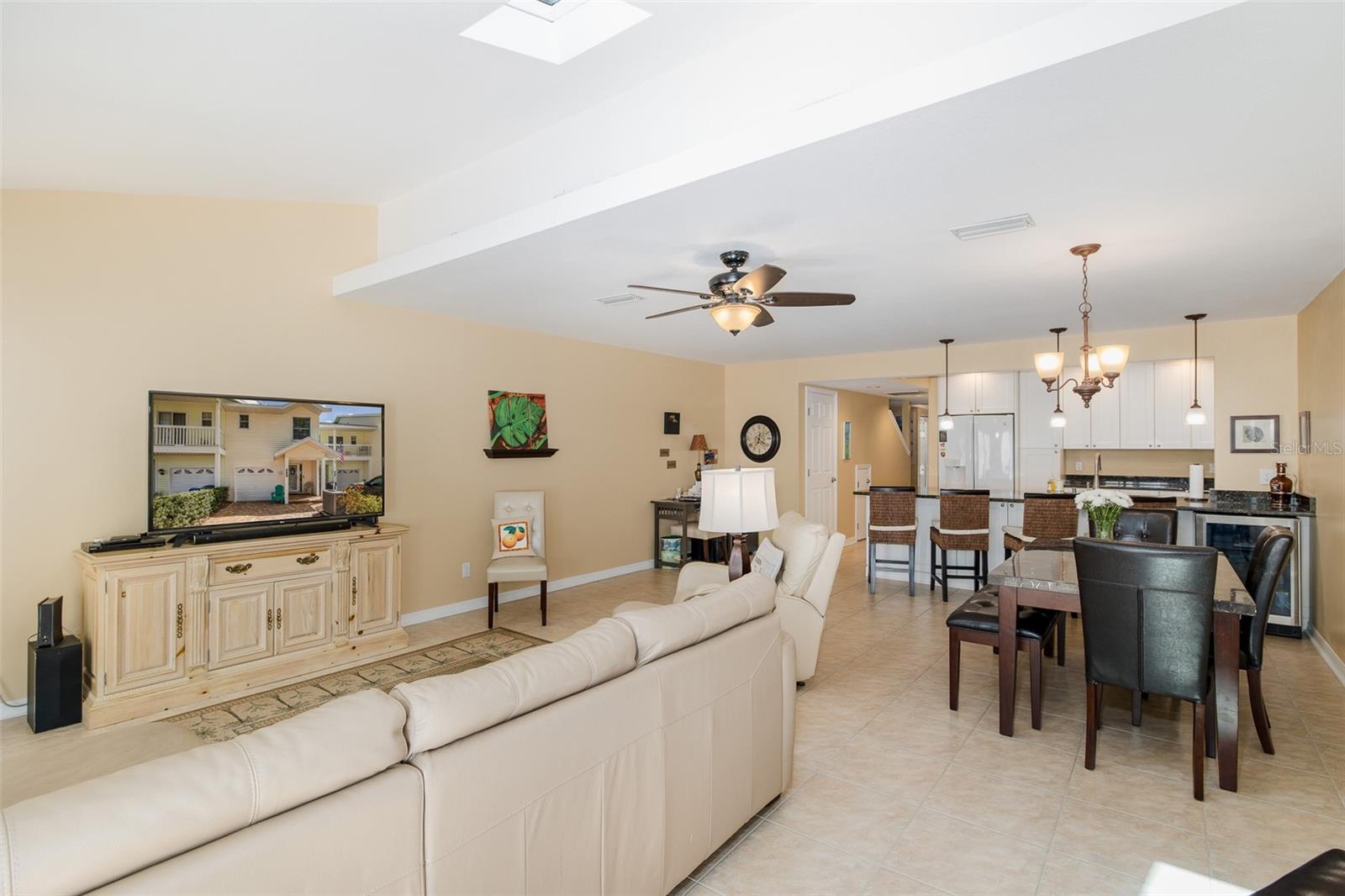 Image 10 of 47 For 675 Broadway