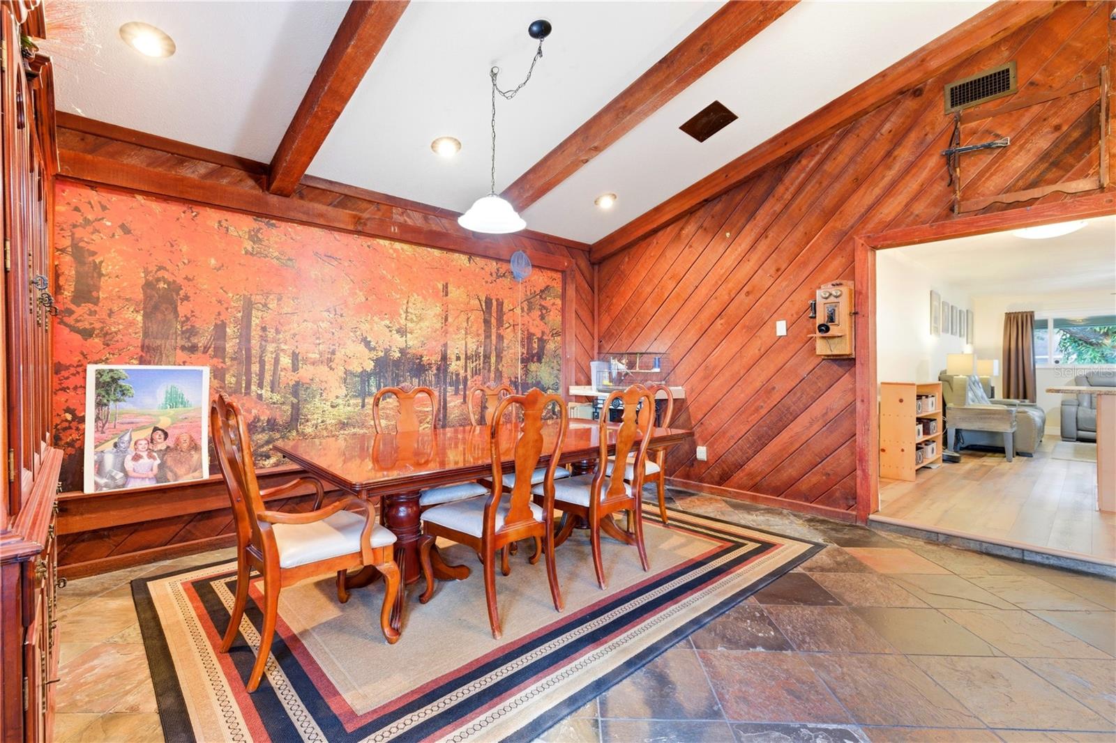 Image 13 of 37 For 10776 124th Avenue N