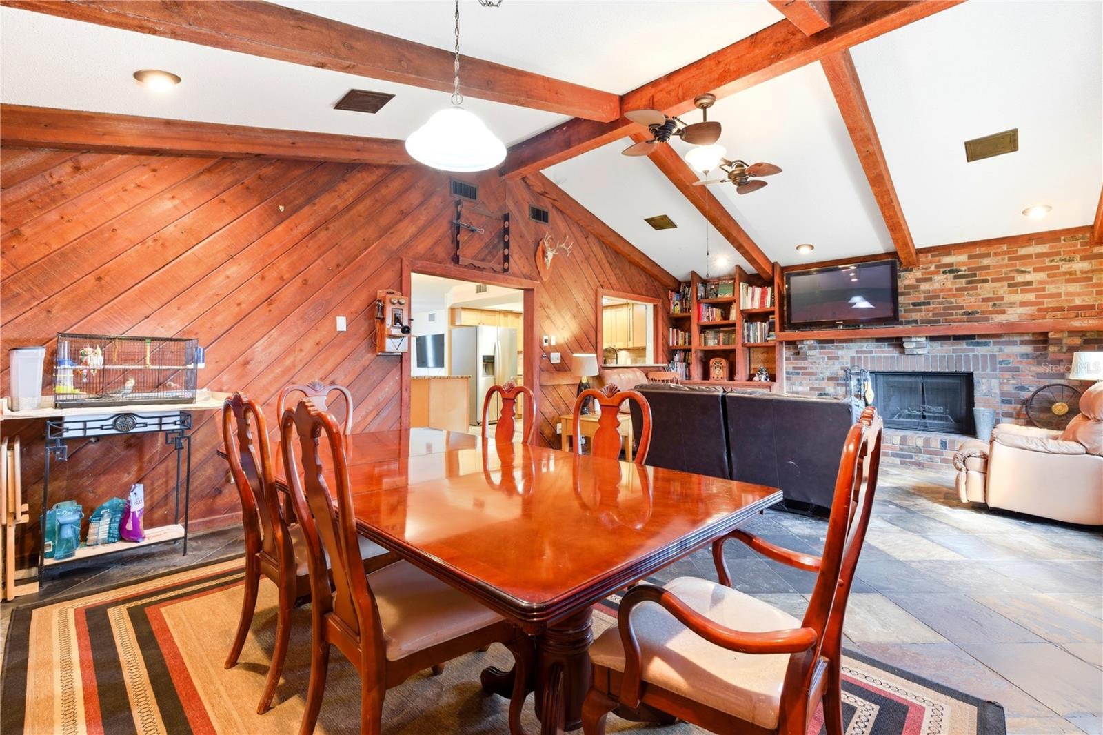 Image 14 of 37 For 10776 124th Avenue N