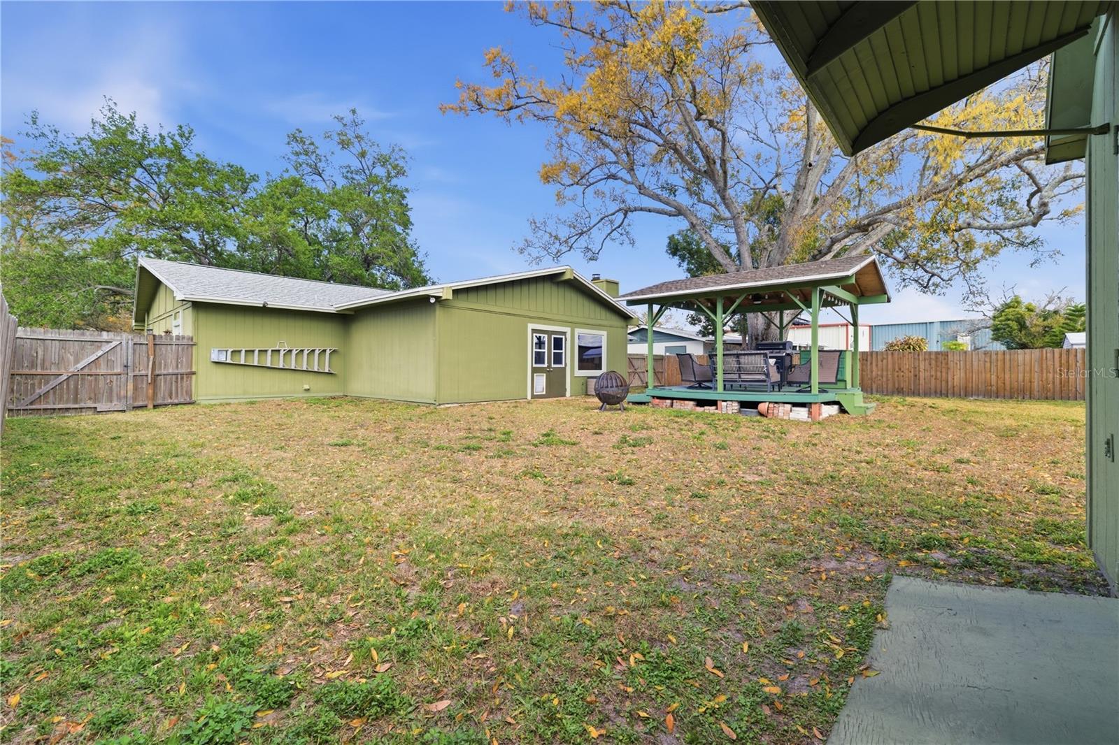 Image 29 of 37 For 10776 124th Avenue N