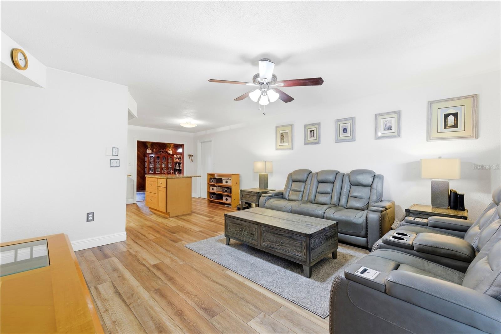 Image 3 of 37 For 10776 124th Avenue N