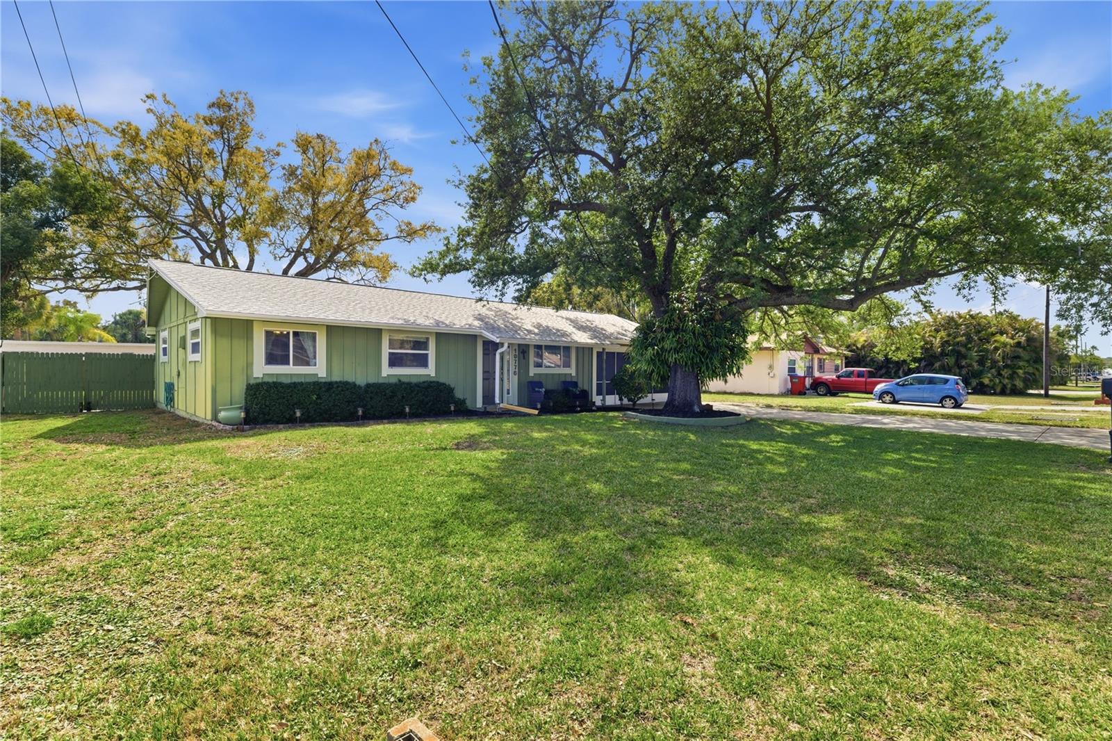 Image 30 of 37 For 10776 124th Avenue N