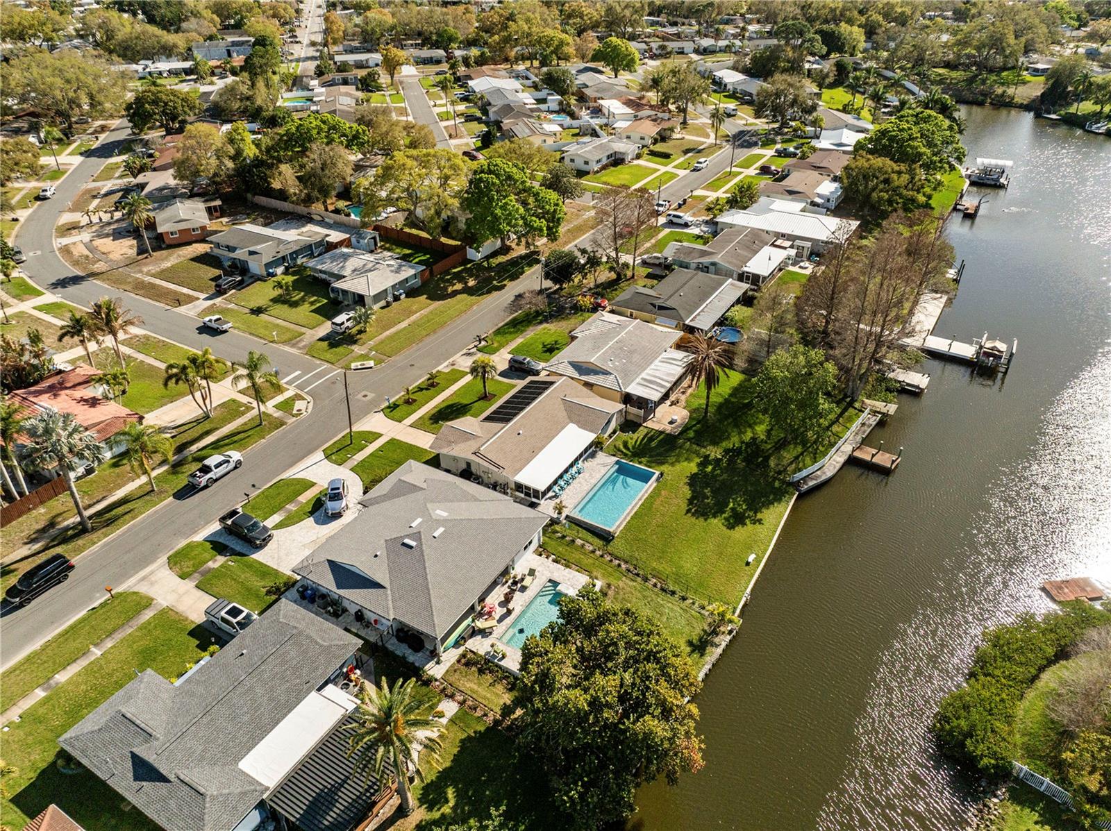 Image 52 of 69 For 632 Shore Drive