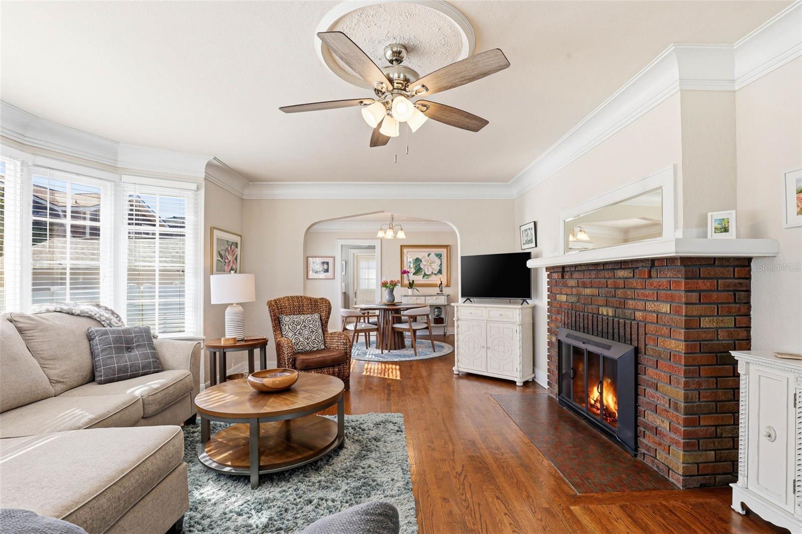 Image 10 of 69 For 210 15th Avenue N