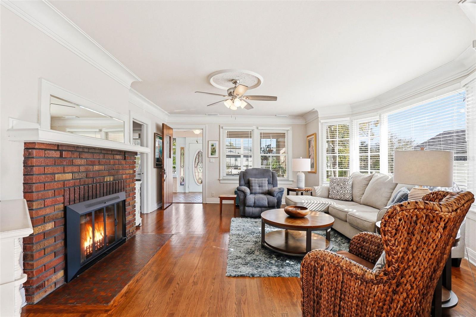 Image 12 of 69 For 210 15th Avenue N