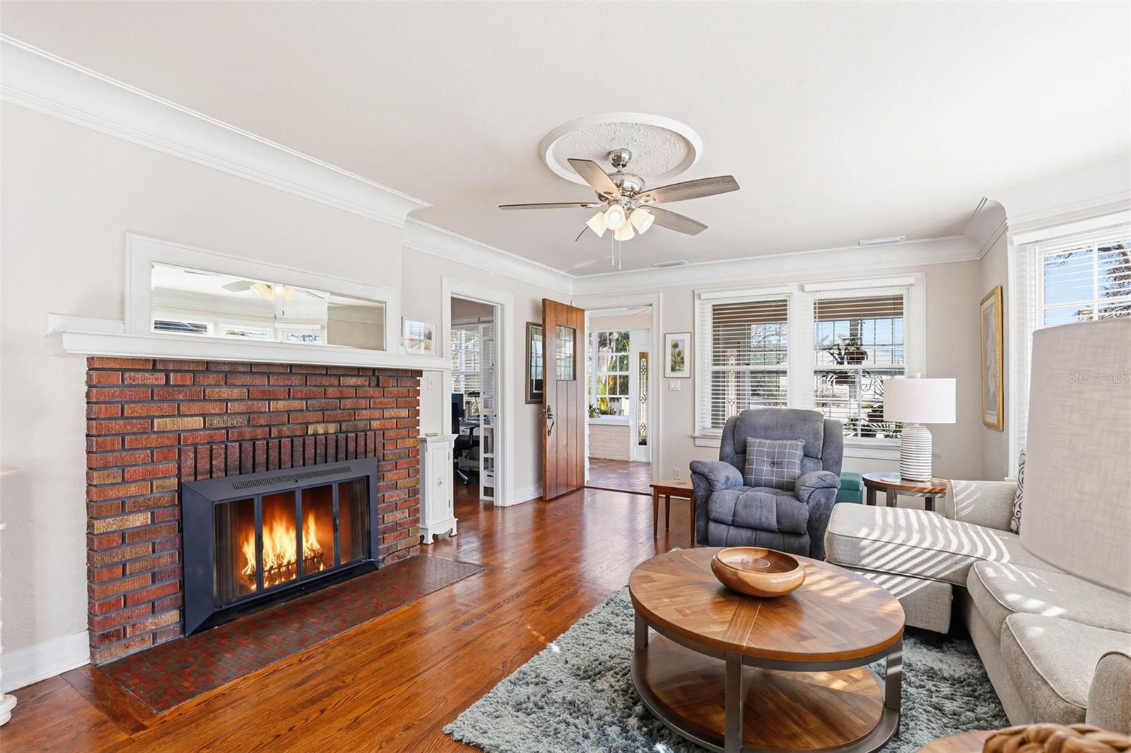 Image 13 of 69 For 210 15th Avenue N