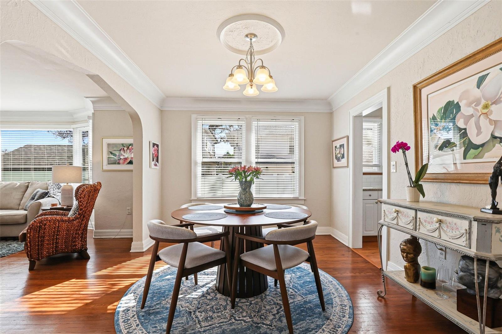 Image 16 of 69 For 210 15th Avenue N