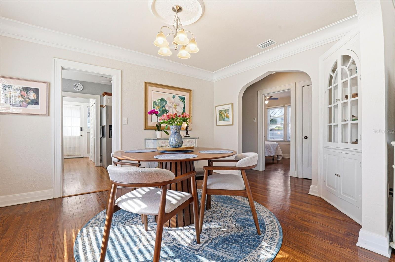 Image 17 of 69 For 210 15th Avenue N