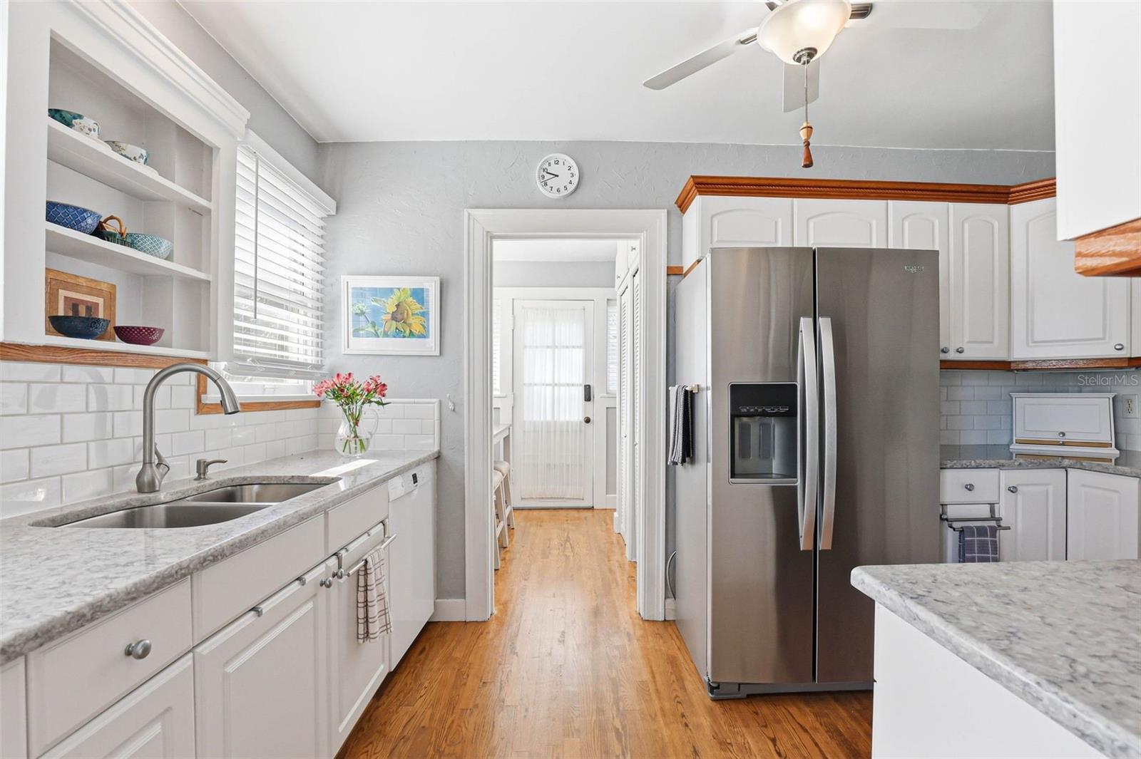 Image 19 of 69 For 210 15th Avenue N