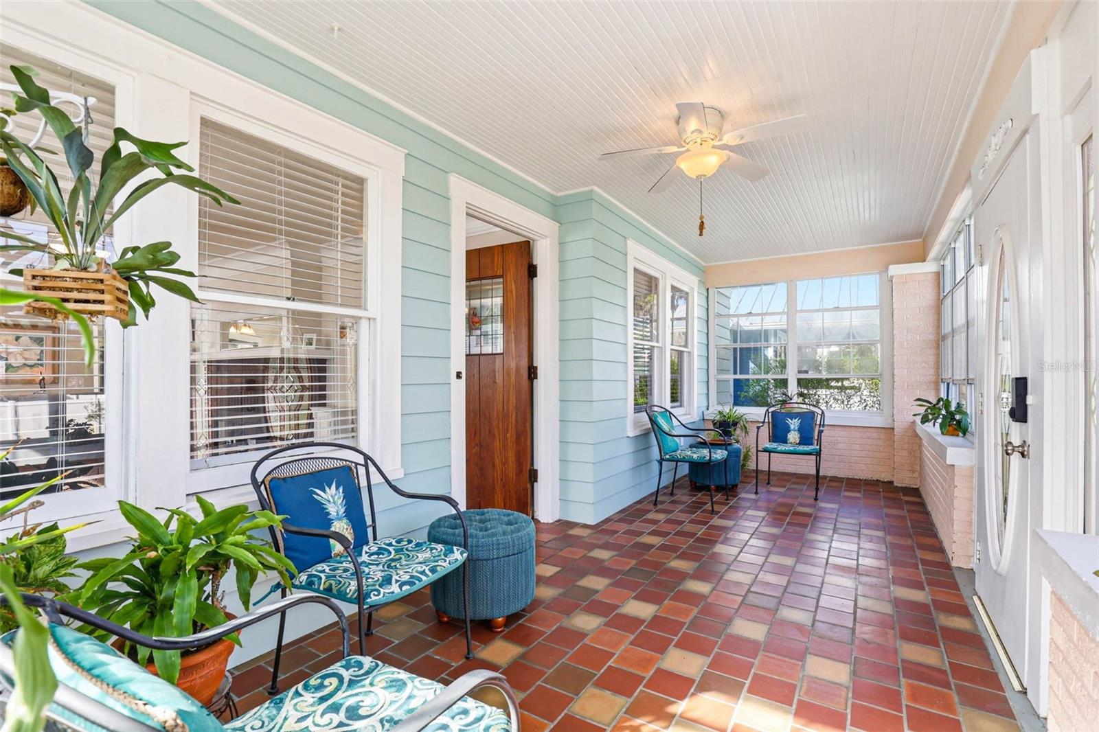 Image 2 of 69 For 210 15th Avenue N